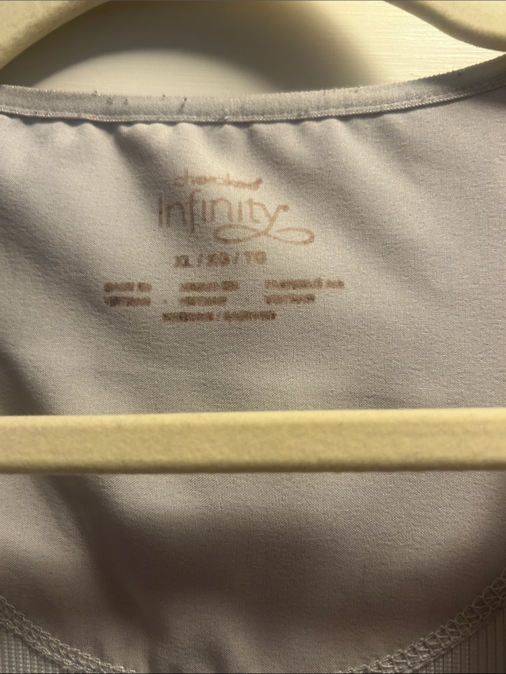 Cherokee Infinity Scrub Top - Picture 2 of 3